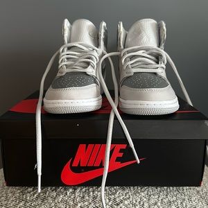 Nike Air Jordan 1 Sneakers Youth Size